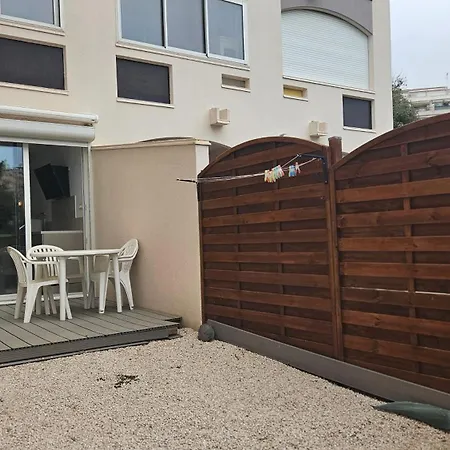 Grand Rénové Avec Terrasse Et Clim ! *